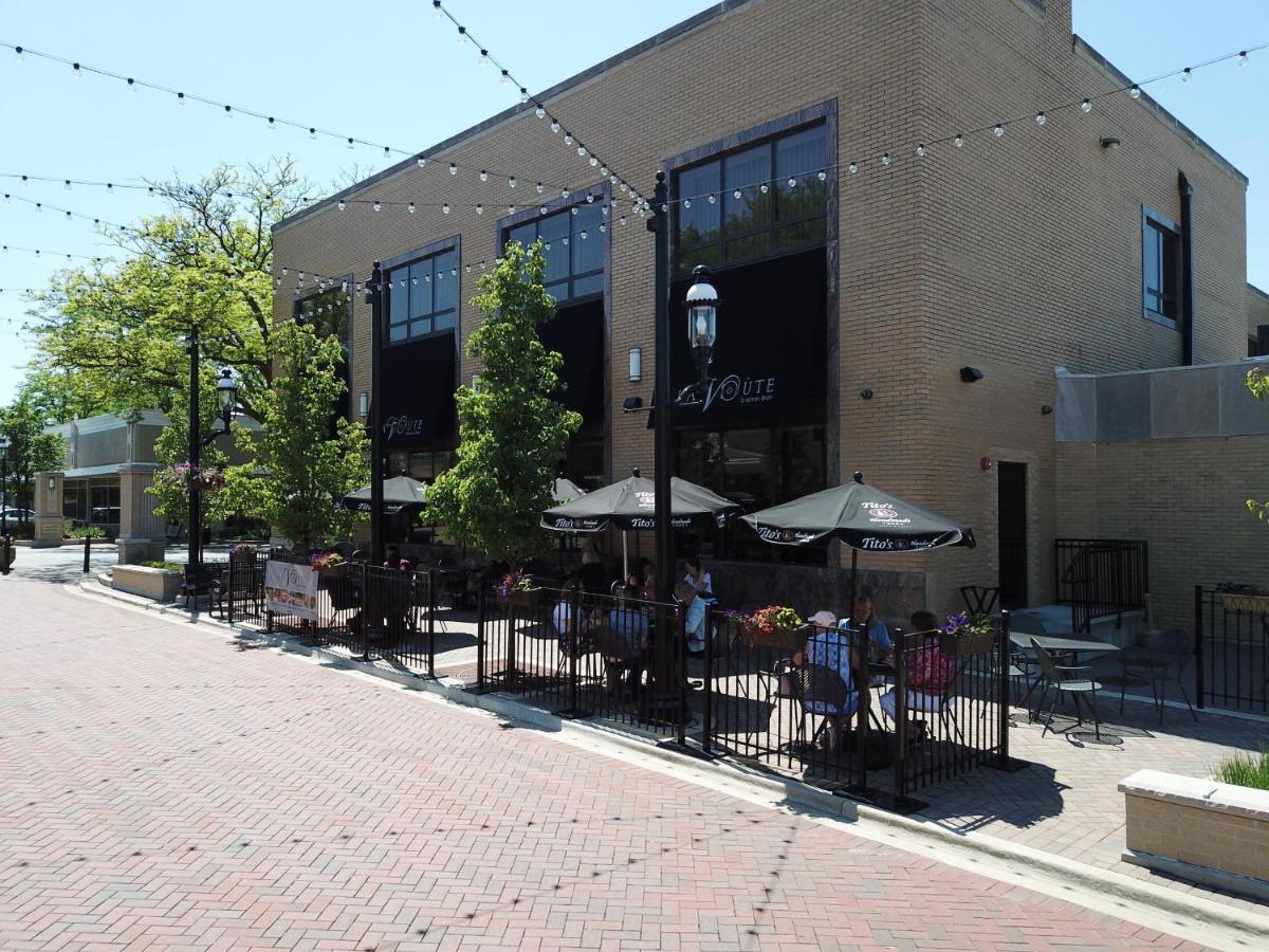 La Banque Hotel Homewood Exterior photo